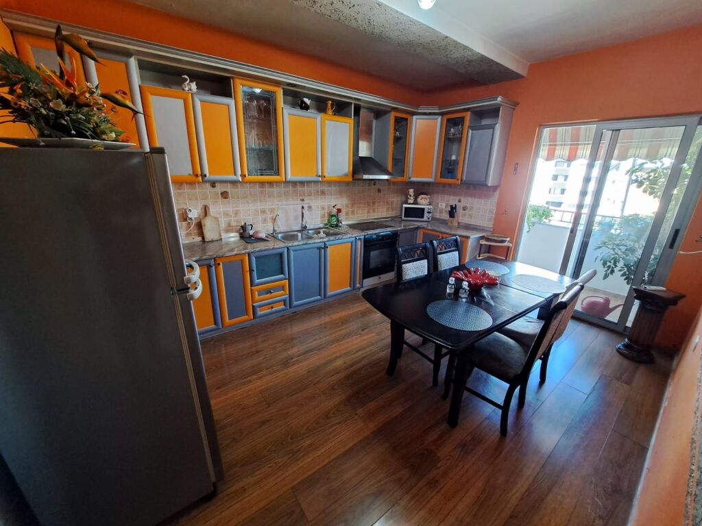 Appartamento 3+1+Cucina+2WC in vendita a Varri Bami