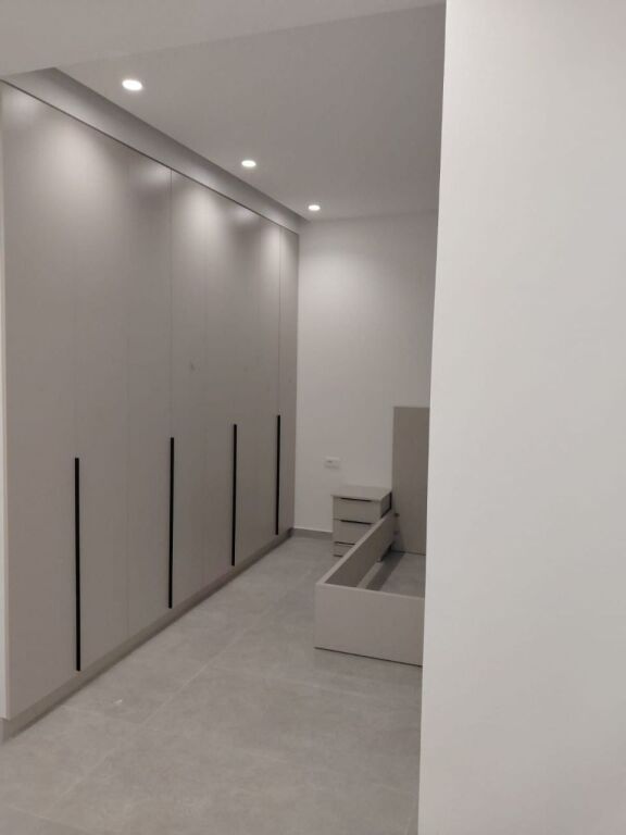 APARTAMENT 1+1 40,000 LEKE RRUGA E DIBRES