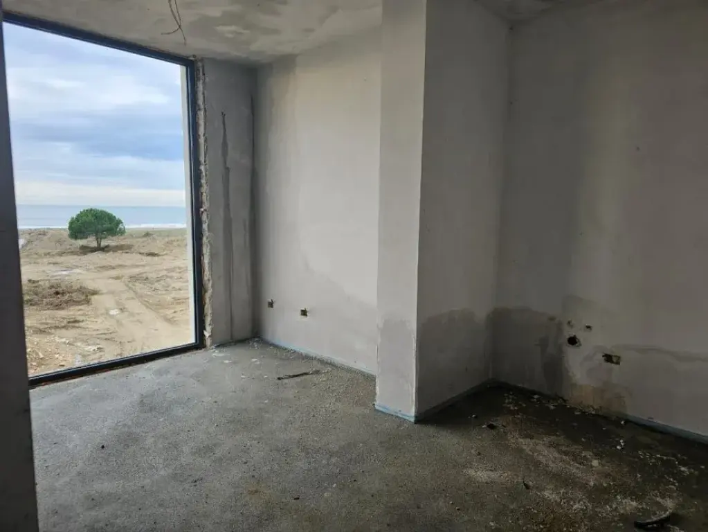 Shitje | Apartament 2 + 1 | Rruga Gjiri I Lalëzit | 235000 €