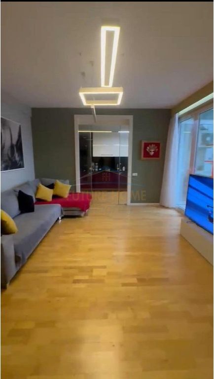 Qera, Apartament 3+1+2, Rruga Mine Peza, Tiranë.