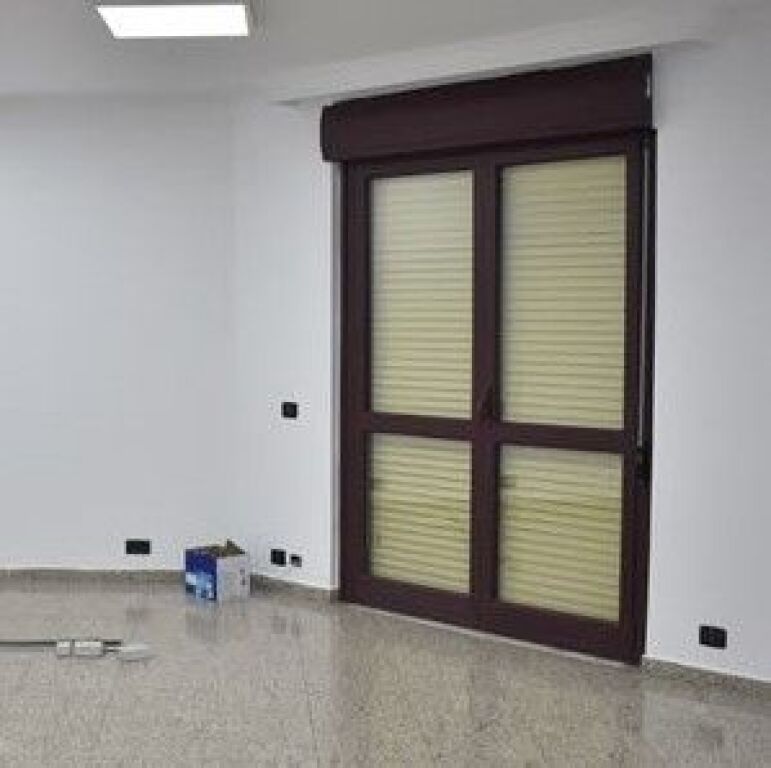 🏢 JEPET ZYRË ME QIRA | QENDËR, TIRANË