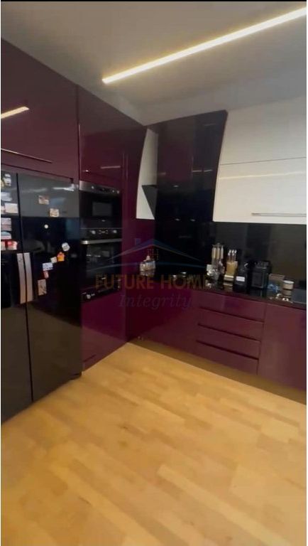 Qera, Apartament 3+1+2, Rruga Mine Peza, Tiranë.