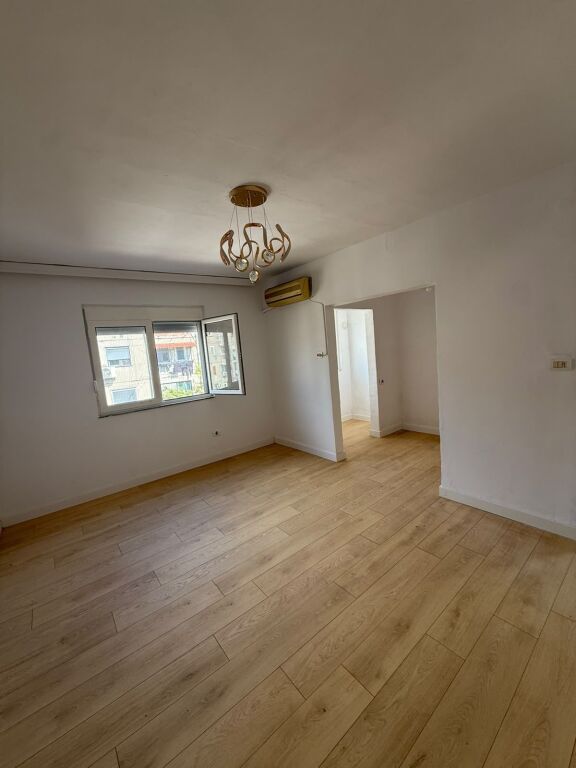 Shitet Apartament 2+1 kati 4 jo i fundit 82.5m2 neto lagja 16