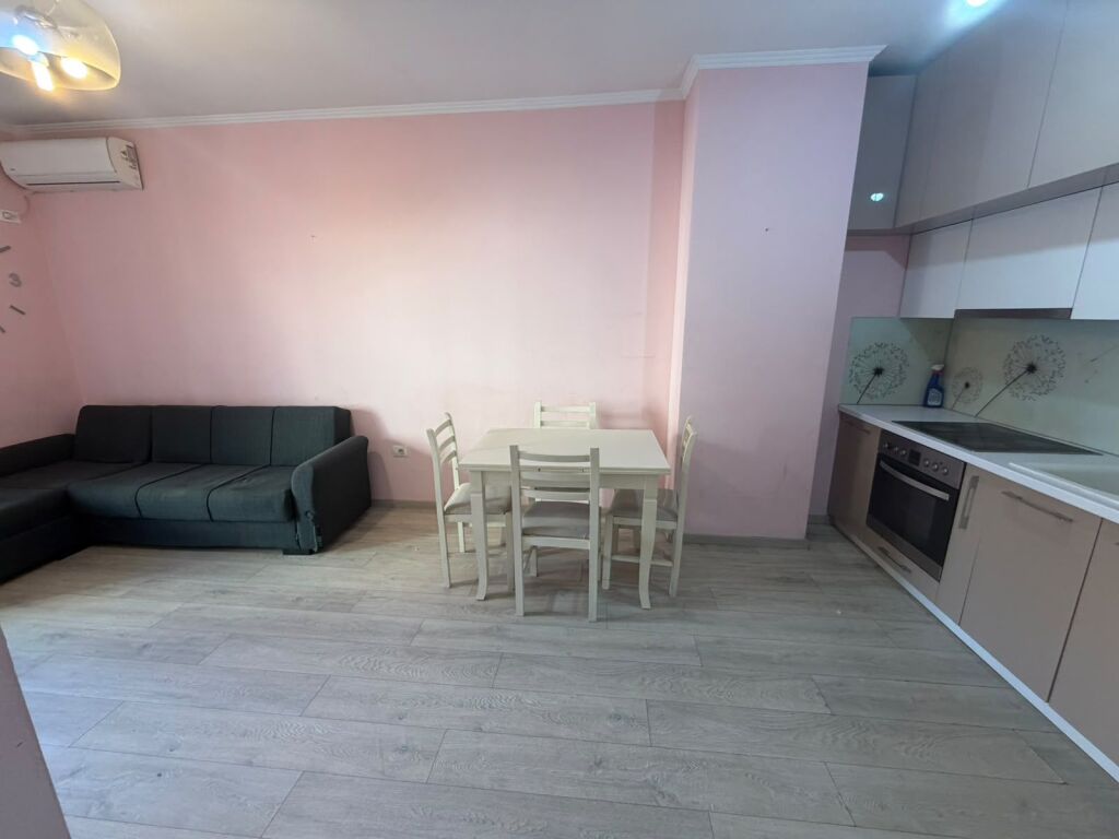 Appartamento in affitto ad Astir 1+1 arredato 50000 lek