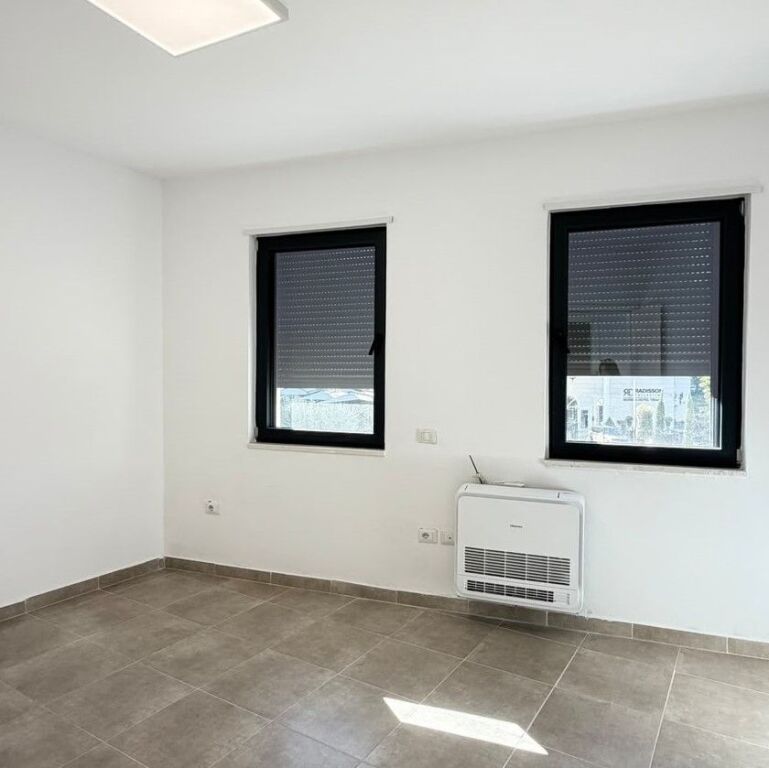 🏢 OFFICE FOR RENT | DRY LAKE