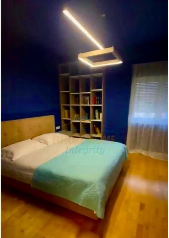 Rent, Apartment 3+1+2, Mine Peza Street, Tirana