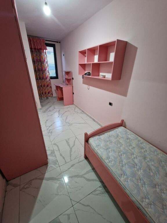 Qera | Apartament 2 + 1 | Spitali Amerikan Durrës | 500 €/muaj