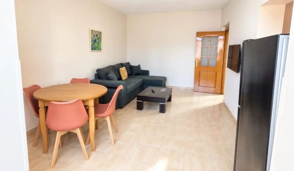 Qera, Apartament 1+1, Myslym Shyri, Tirane