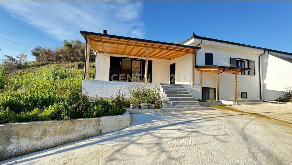 SHESIM SHTEPI PRIVATE NE YZBERISH (Blerje me Kredi) 360,000 €