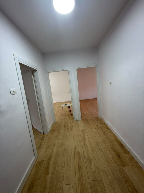 Shitet Apartament 2+1 kati 4 jo i fundit 82.5m2 neto lagja 16