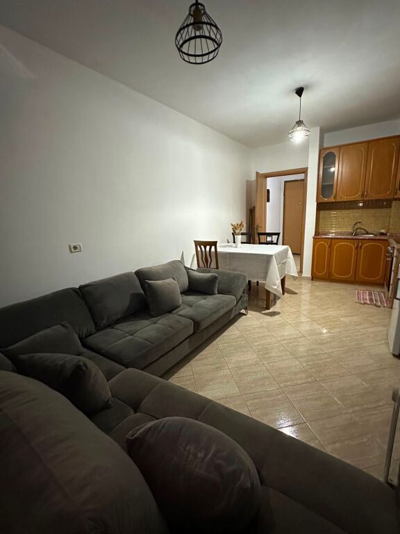 Astir, vicino a Oslo Bar, appartamento 1+1 in affitto, arredato 47.000 Leke        