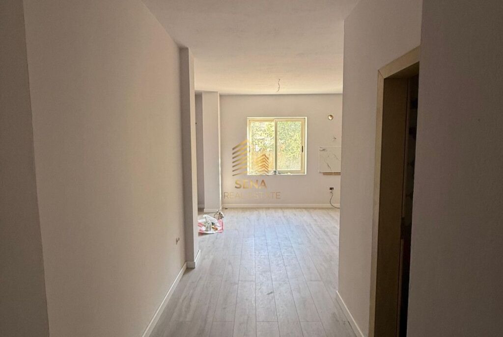 Affitto, Appartamento 2+1+balcone parzialmente arredato, Fresk, 35.000 Lek/mese