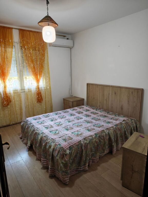 Rent | Apartament 1 + 1 | Rruga Irfan Tomini – perball Delijorgjit | 500 €/month