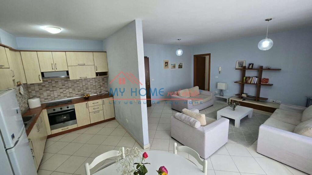 Apartament 2+1+2 ne shitje tek Rruga e Barrikadave ne Tirane