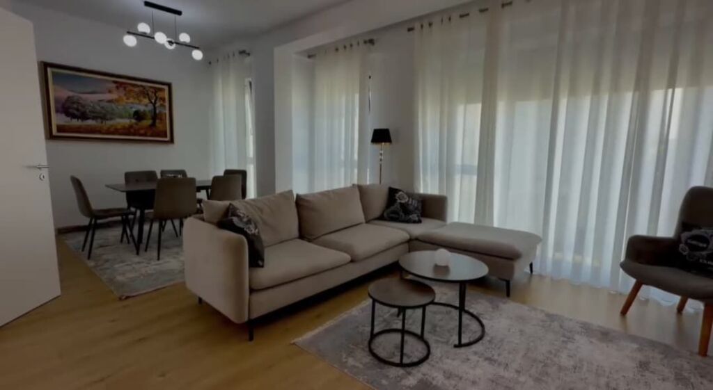 Jepet vile 2-kateshe me qira tek Aba Residence , Sauk ! 150.000 leke neto !