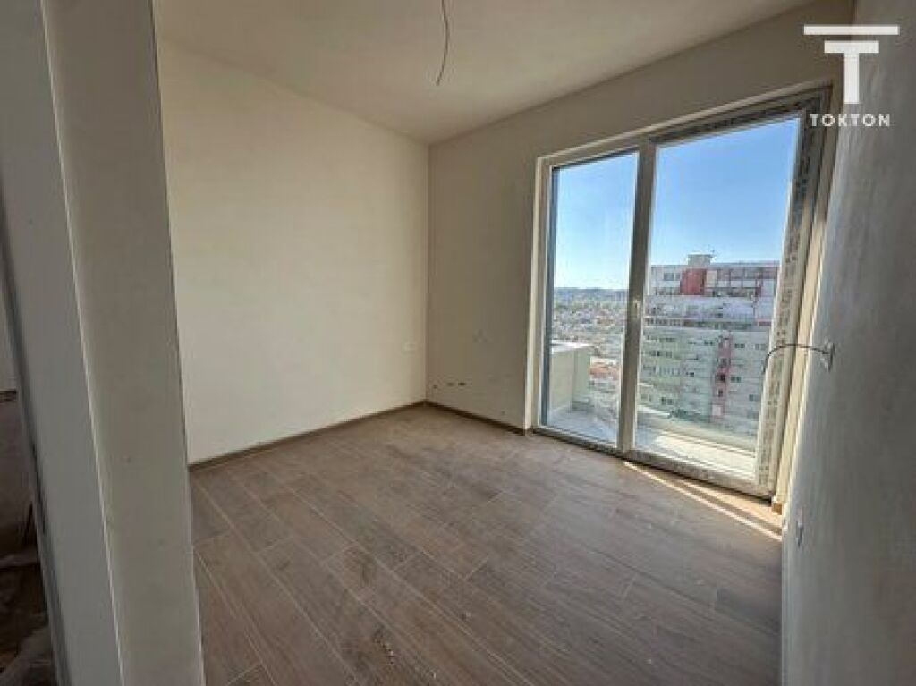 SHITET, APARTAMENT 2+1+2, ISH FUSHA E AVIACIOMIT, TIRANË