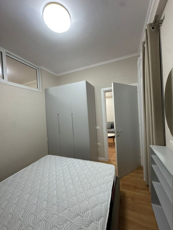 Qera | Apartament 2 + 1 | Rruga 5 Maji | 650 €/muaj