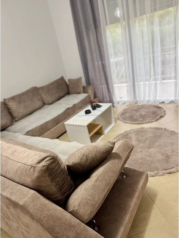 Qera, Apartament 2+1, Tek Rezidenca Odeon,Vlore 660 €    60,000 Lekë