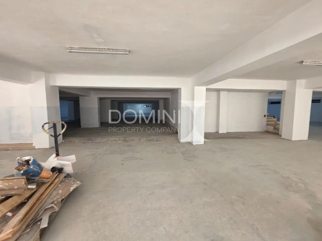 Locale in affitto, Via Dritan Hoxha !
