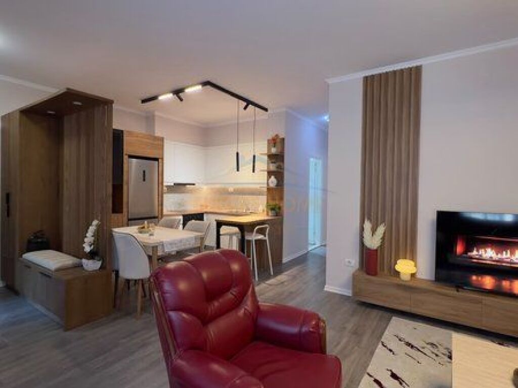 Affitto, Appartamento 2+1+2, vicino a Lake View, Tirana