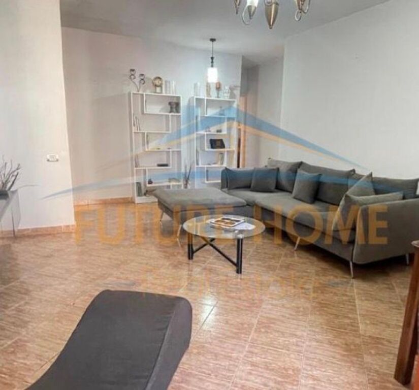 Shitet, Apartament 2+1, Rruga Dritan Hoxha, Tiranë.