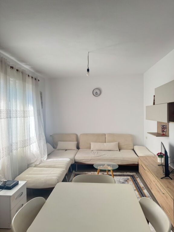 Casa in Affitto 1+1 - Rotonda di Shkoze, Tirana