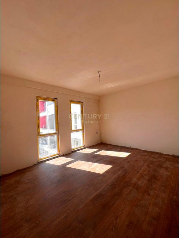 VENDIAMO APPARTAMENTO 2+1 + POSTO AUTO VICINO A QTU-UNIVERS CITY (CONSEGNATO ARREDATO)