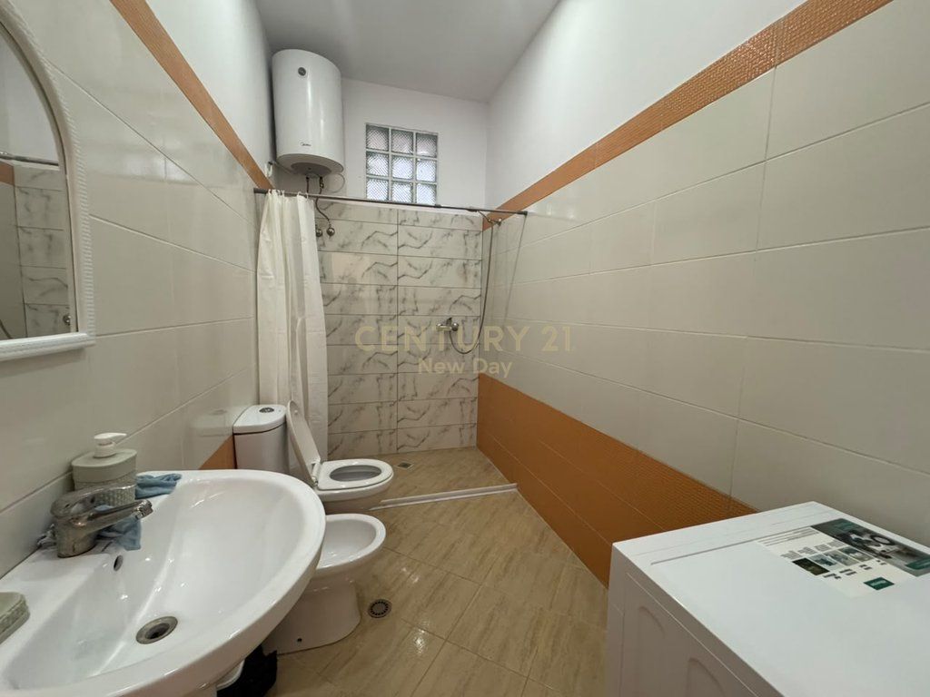 Apartament 2+1 Me Qira në Plazh, Durrës - 650€ | 87 m²