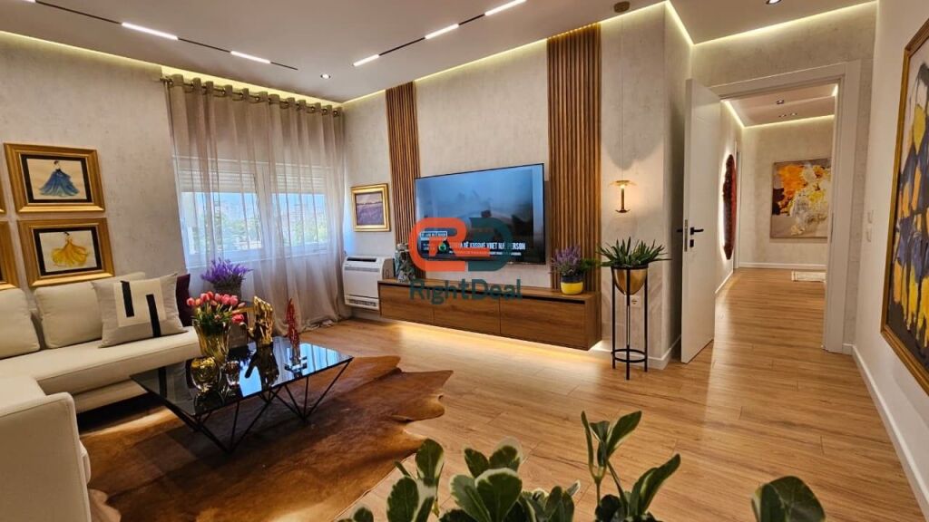 At the beginning of Don Bosko, near Zogu i Zi, super renovated 2+1 apartment for sale !!!