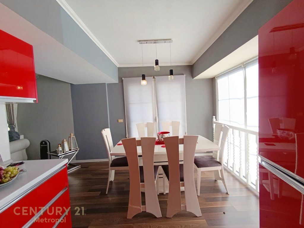 APARTAMENT 3+1+2 PRANE MATERNITETIT TE RI!  20,500,000 Lekë