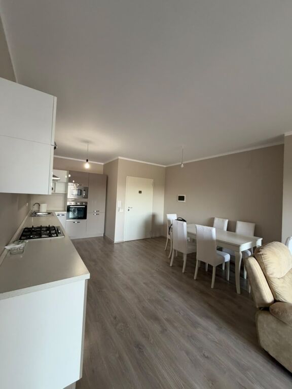 Appartamento 2+1 in affitto in Via Siri Kodra.