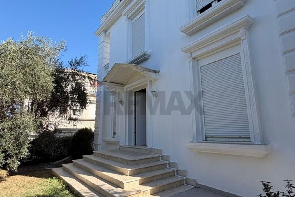 VILLAS FOR SALE WHITE HOUSES TEG