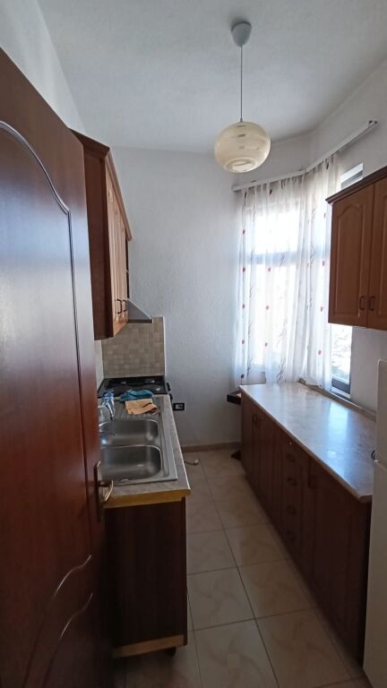 Jepet apartament 2+1+Post Parkimi me qira tek Rruga Fuat Toptani , Qyteti Studenti ! 450 mije leke !
