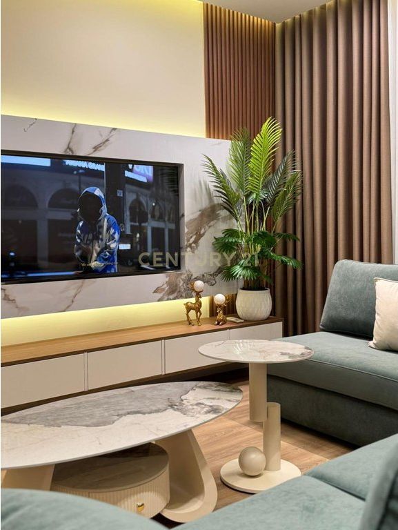 Apartament Luksoz Me Qira në Sheshi Pranvera, Durrës