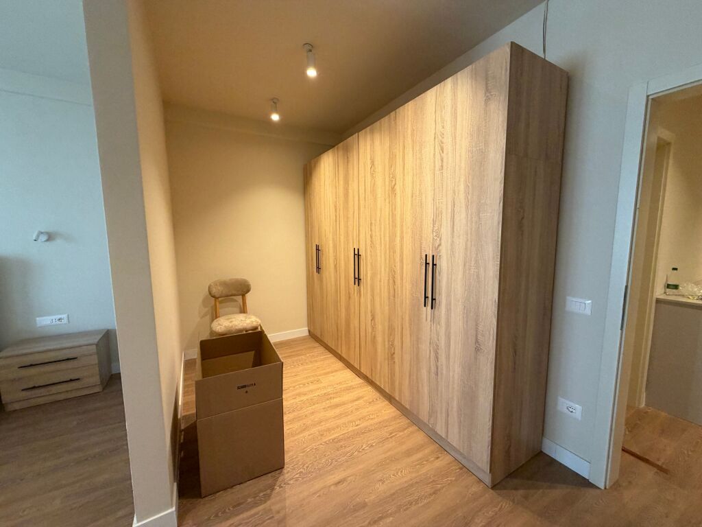 🏡 Appartamento 2+1 in affitto – Lago Artificiale, vicino a Radisson 💶 Prezzo: 80000 leke al mese  