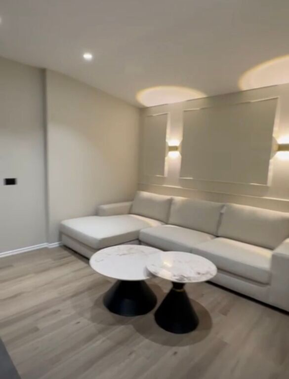 Shitet apartament 1+1 te Lsi ish Blloku