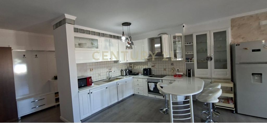 Apartament 3+1+2 Me Qira në Vollga Durrës !!