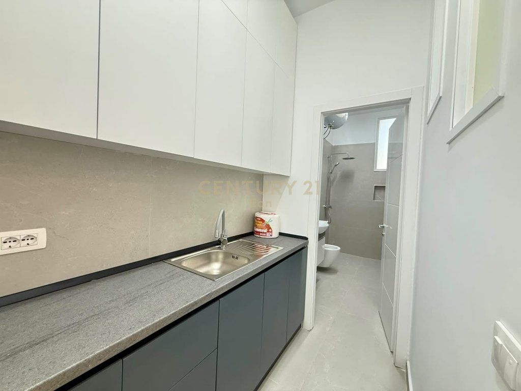 Ambient Biznesi 104 m² me Qira – Plazh, Durrës | Stacioni i Parë