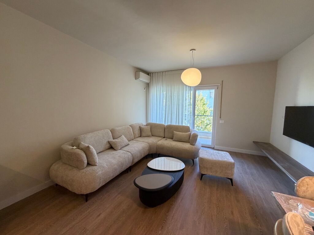 🏡 Appartamento 2+1 in affitto – Lago Artificiale, vicino a Radisson 💶 Prezzo: 80000 leke al mese  