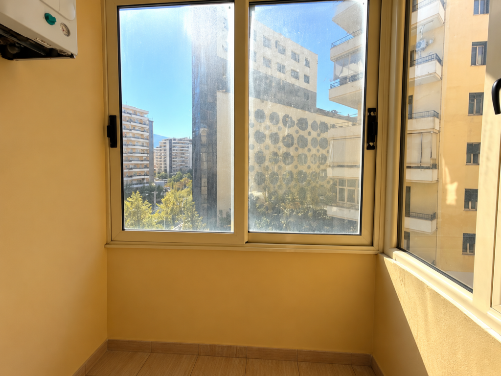 Appartamento con 2 camere da letto in vendita Viale Vlora
