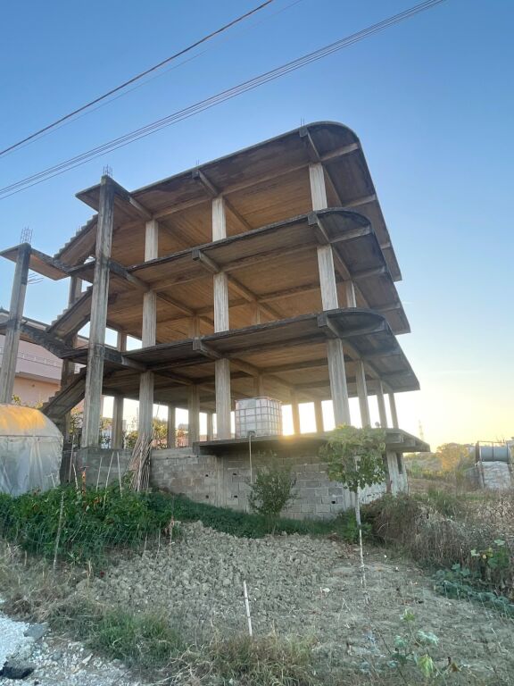 🏡 FOR SALE 3-STOREY BUILDING – RRUSHBULL, DURRËS