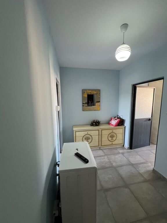 Apartament me qera 1+1