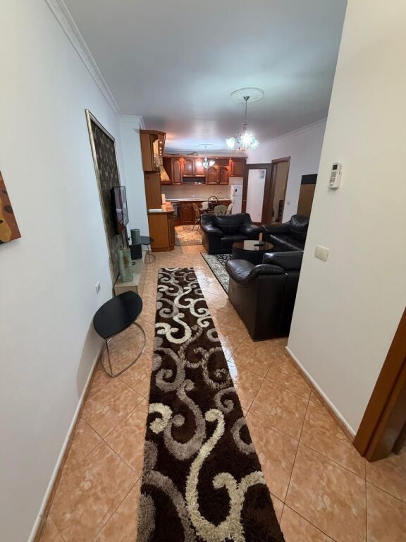 Apartament 2+1+2 me Qira : Zogu i Zi