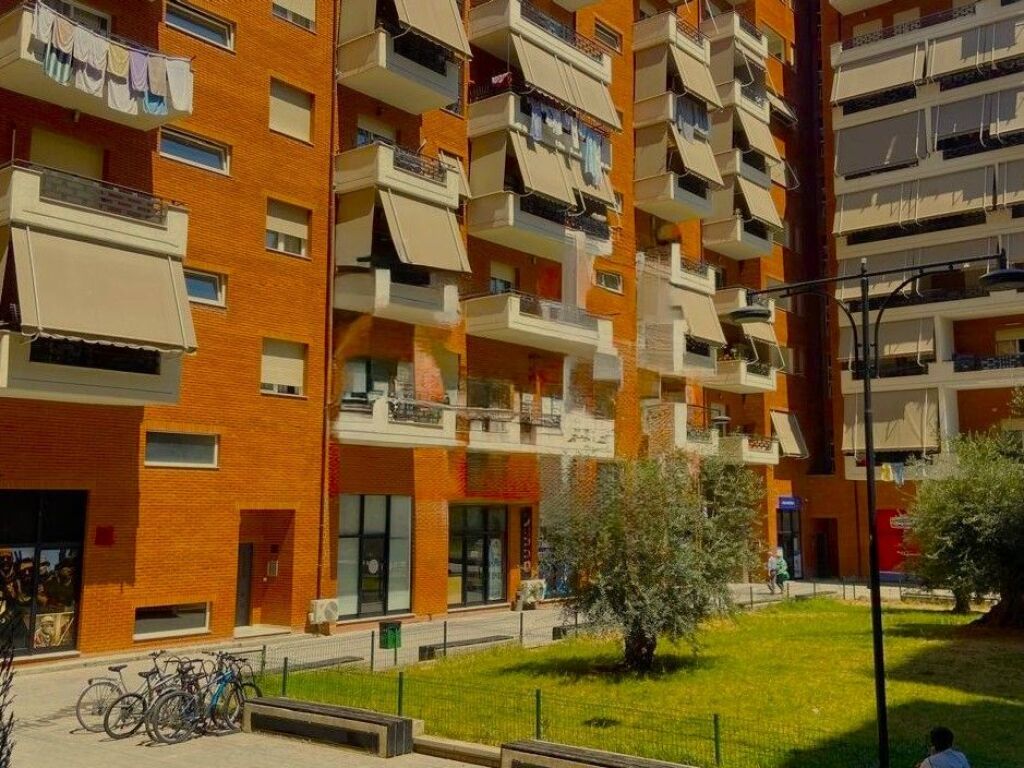 Shitet apartament 2+1 dupleks Golden Park 3, perballe spitalit amerikan 3