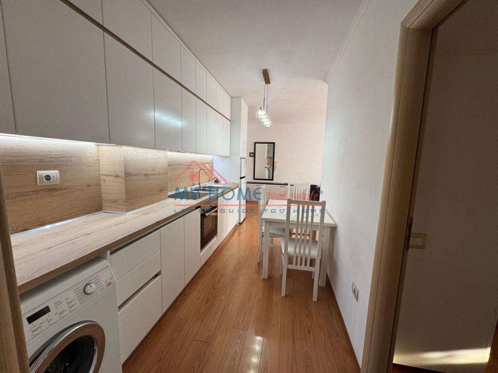 Apartament 1+1 me qera tek 21 Dhjetori ne Tirane