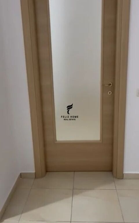 ZYRE ME QERA 118 M2 PAZARI I RI 100.000 LEKE  FH-95769