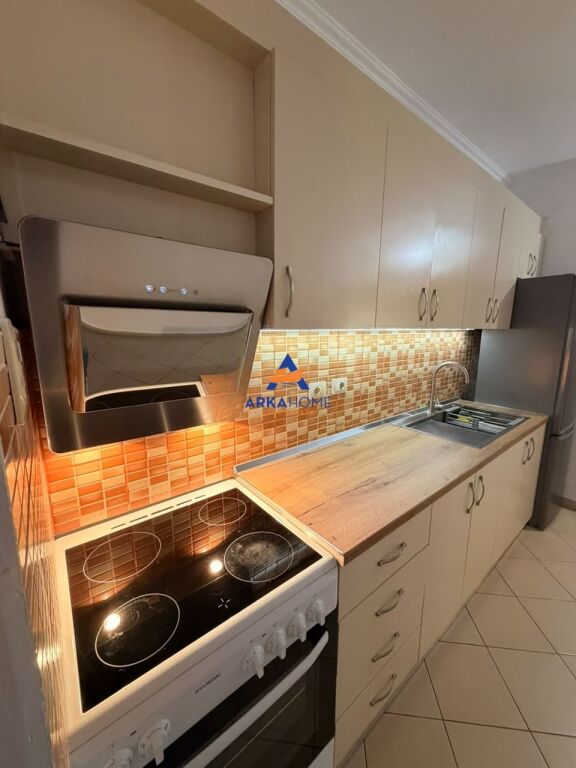 JEPET ME QERA APARTMENT 1+1+BALLKON "TE KOMUNA E PARISIT" 55.000 LEKE