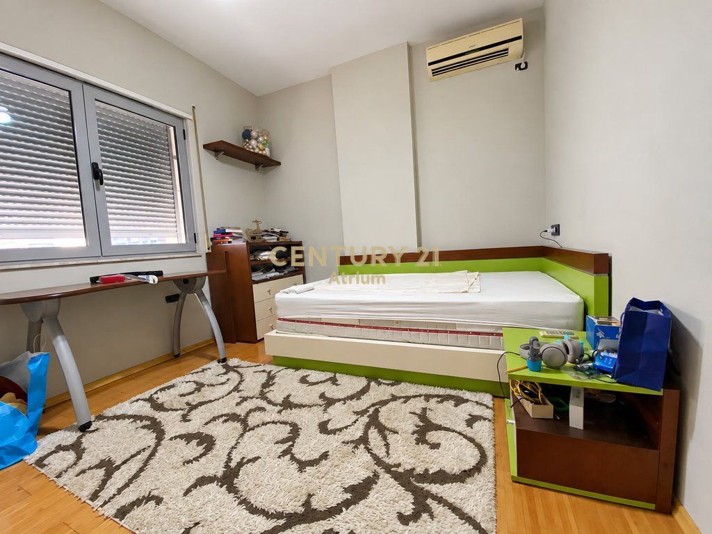FOR RENT APARTMENT 3+1+2+2 BALCONIES NEAR ISMAIL QEMALI HIGH SCHOOL !