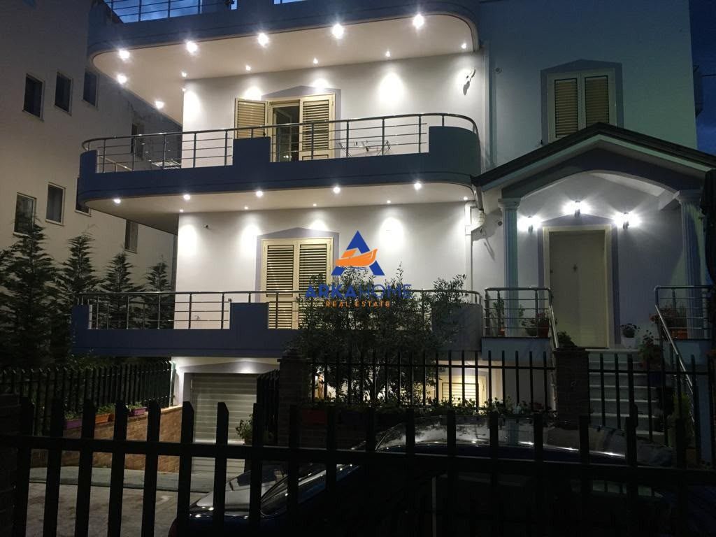 PRIVATE 3-STOREY VILLA "ELBASAN" FOR SALE 25,000,000 LEKE