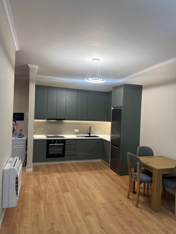 Qera | Apartament 2 + 1 | Rruga 5 Maji | 650 €/muaj